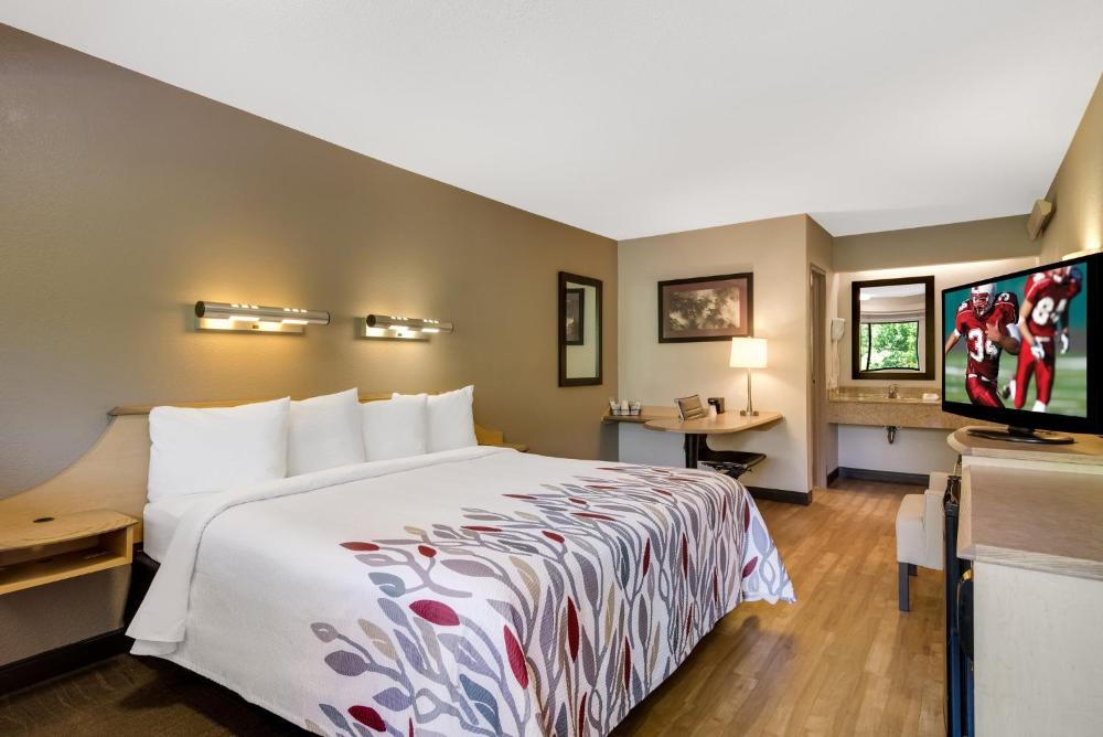 Superior King Room Smoke Free interior